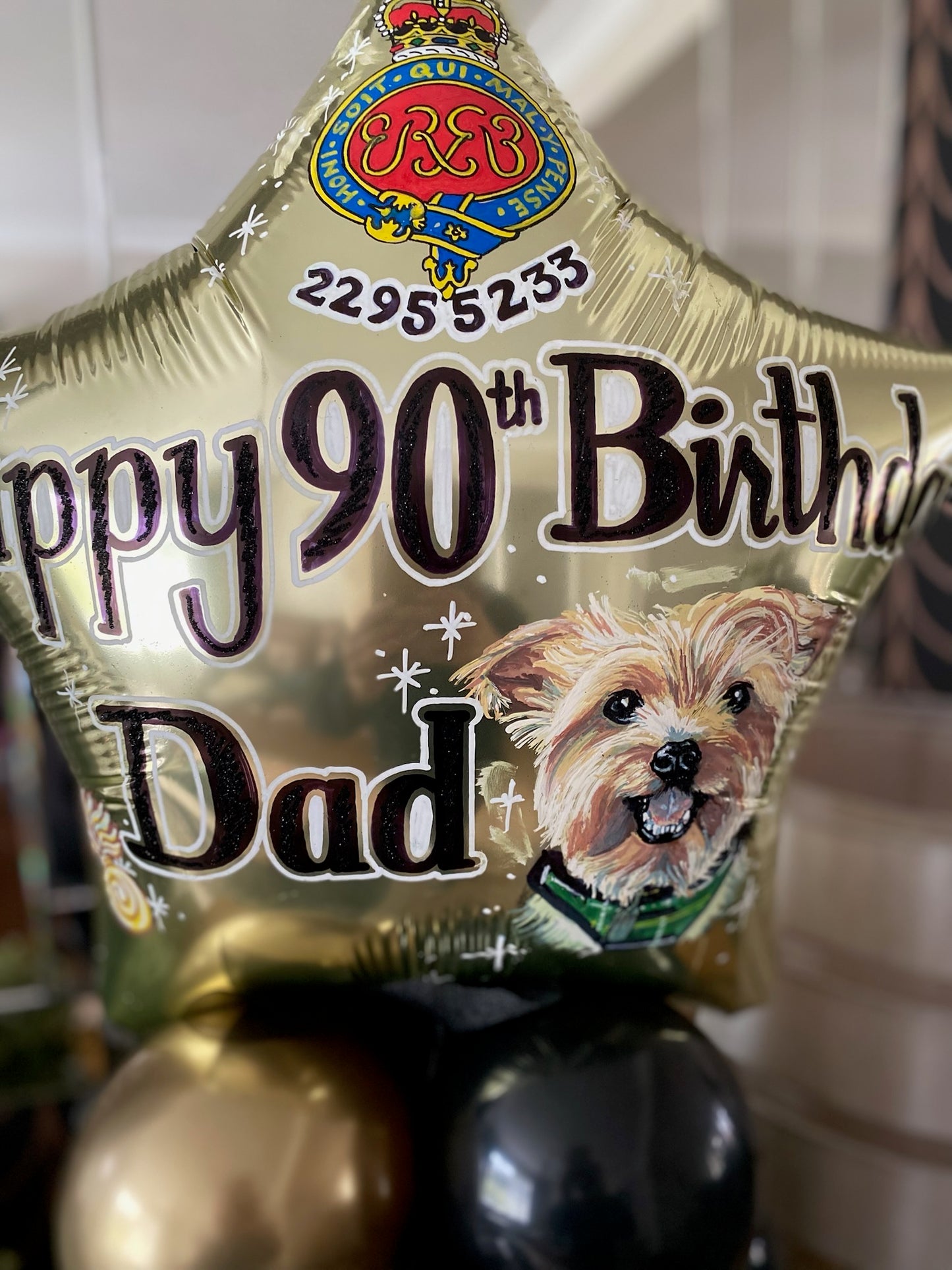 Mansfield Balloon Lady - Balloon Artistry.  Hand drawn bespoke glitter and paint Balloons.