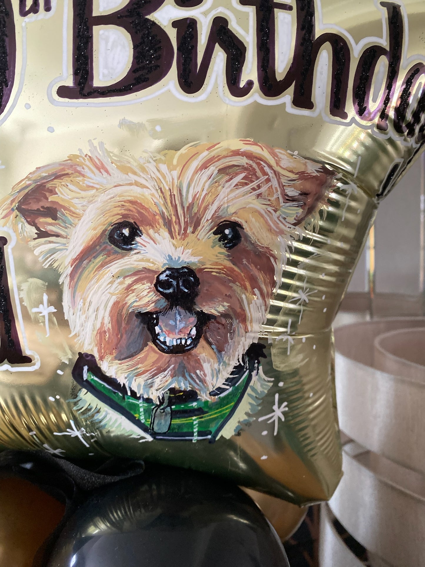 Mansfield Balloon Lady - Balloon Artistry.  Hand drawn bespoke glitter and paint Balloons.