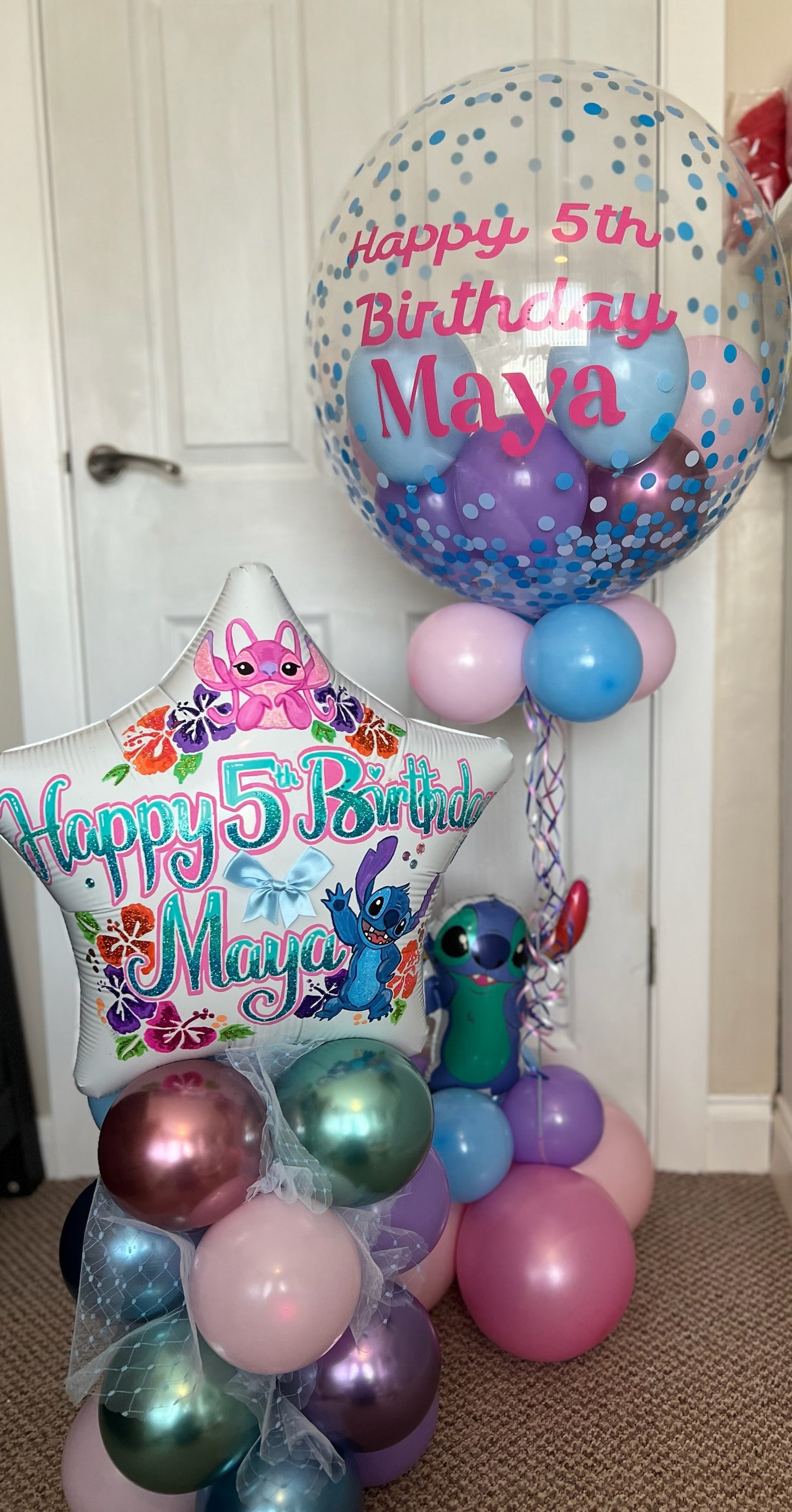 Mansfield Balloon Lady - Balloon Artistry.  Hand drawn bespoke glitter and paint Balloons.